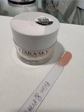 Kiara Sky Prim & Proper pink/nude dip nail powder
